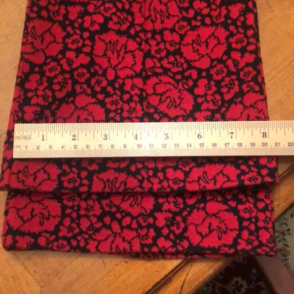 Maeve for Anthropologie Margot flared cropped pant red rose print size S EUC - Picture 11 of 14